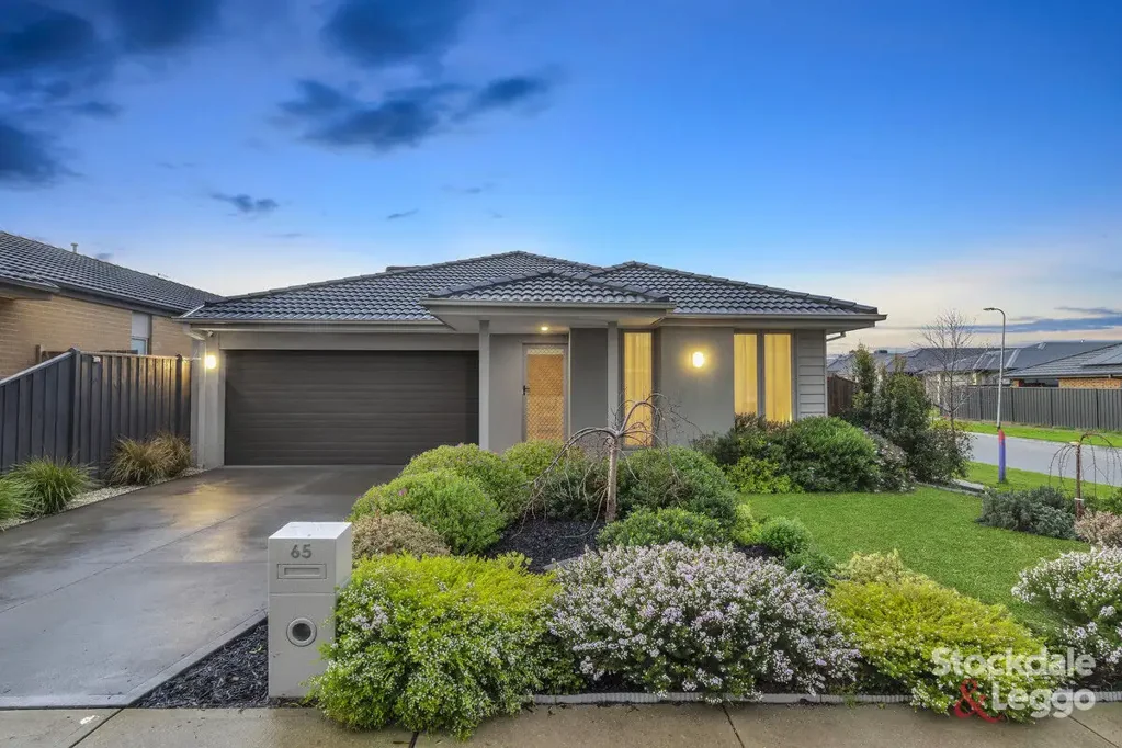 Cranbourne East 3कमरा BEAUTIFUL, IMMACULATE & UPGRADED!