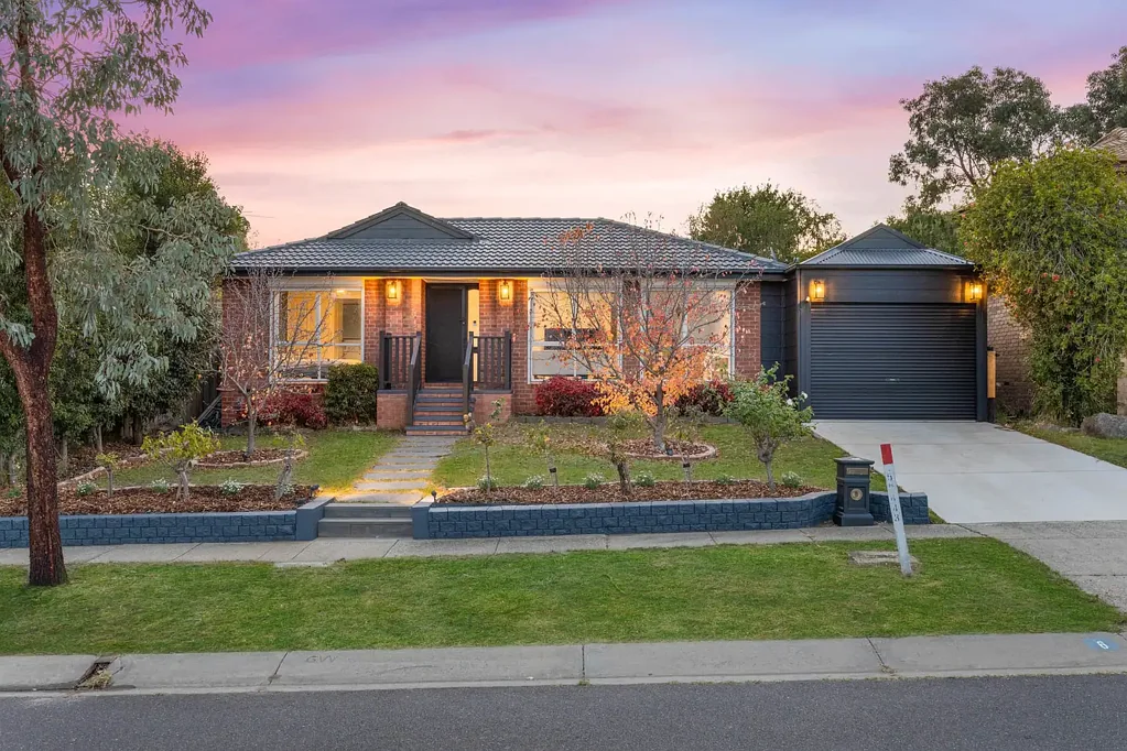 6 Harcourt Close, Sunbury, VIC 3429
