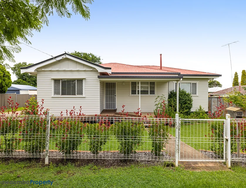737 Ruthven Street, South Toowoomba, Toowoomba, 4 Kuwarto, 1 Banyo, House