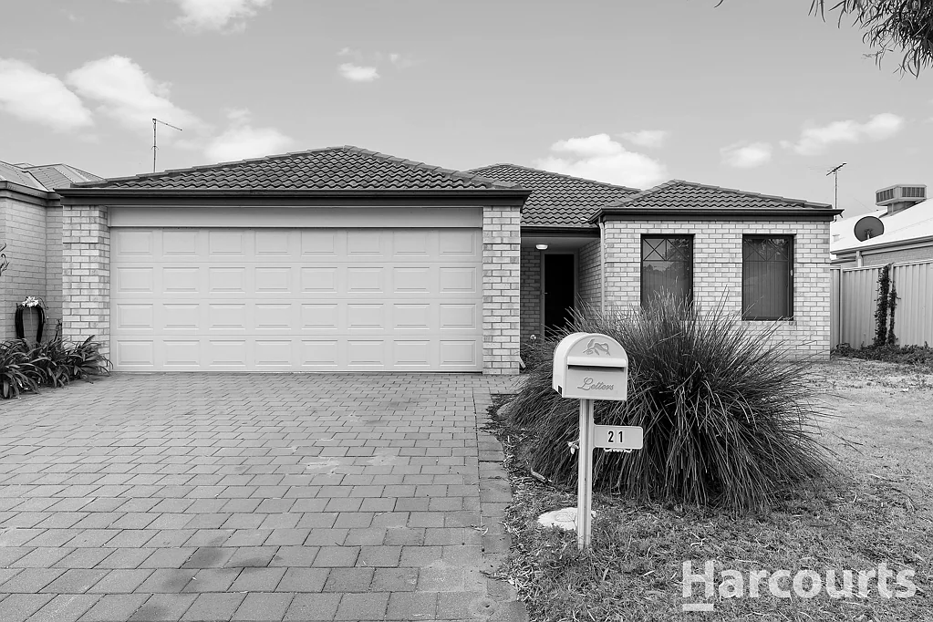 21 Menna Brace, Greenfields, WA 6210