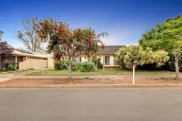 35 Davison Crescent, Smithfield Plains