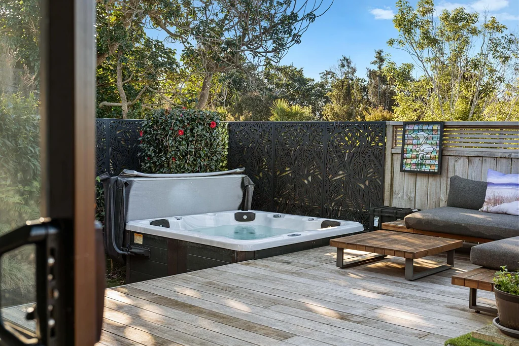 Stanmore Bay 3房  Private, Easy Care Lifestlye
