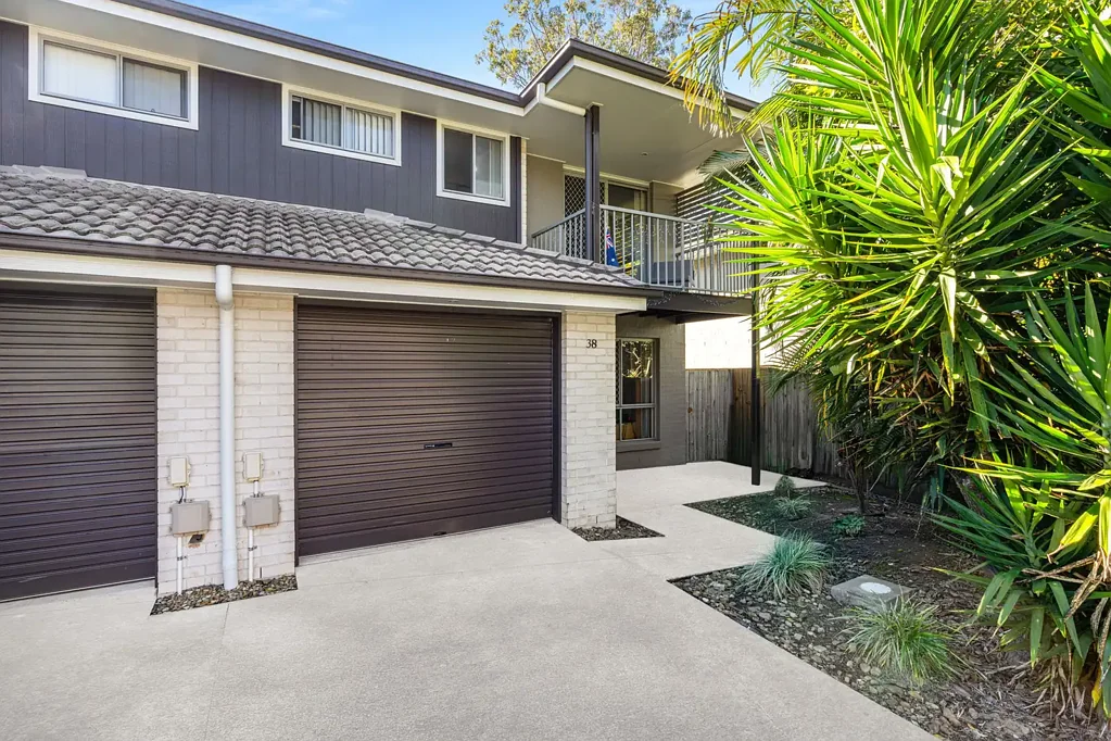 Hillcrest 3chambre Modern Townhouse Living - Perfect for First Home Buyers!