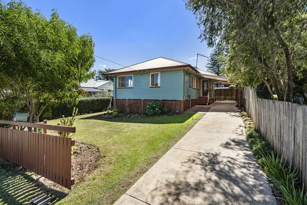 Harlaxton 3ਬੈੱਡਰੂਮ Your Perfect First Home - Renovated, Charming & Ready to Enjoy