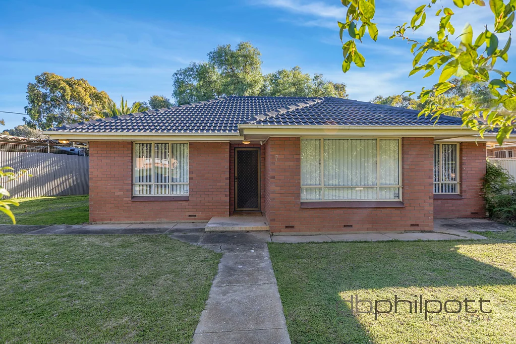 7 Hampshire Crescent, Valley View, SA 5093