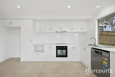 2/126B Bideford Street, Torquay, QLD 4655, 3 Bedrooms, 2 Bathrooms, Apartment