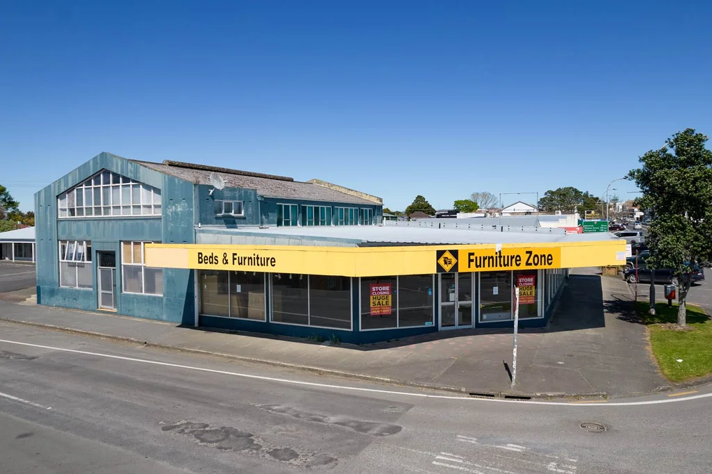 Kaikohe  CORNER PROFILE BROADWAY SHOWROOM & WAREHOUSE