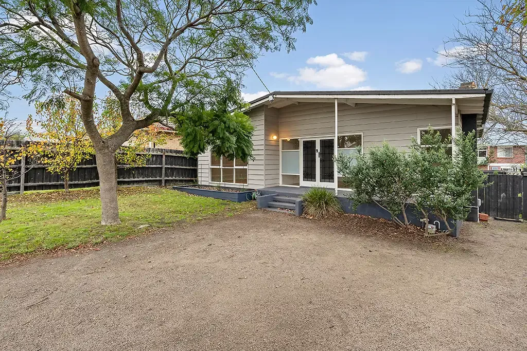 Charming Weatherboard Living in Central Frankston