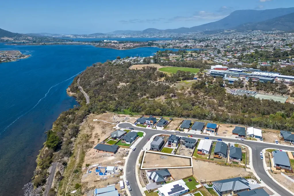 68 Whitestone Drive, Austins Ferry, TAS 7011