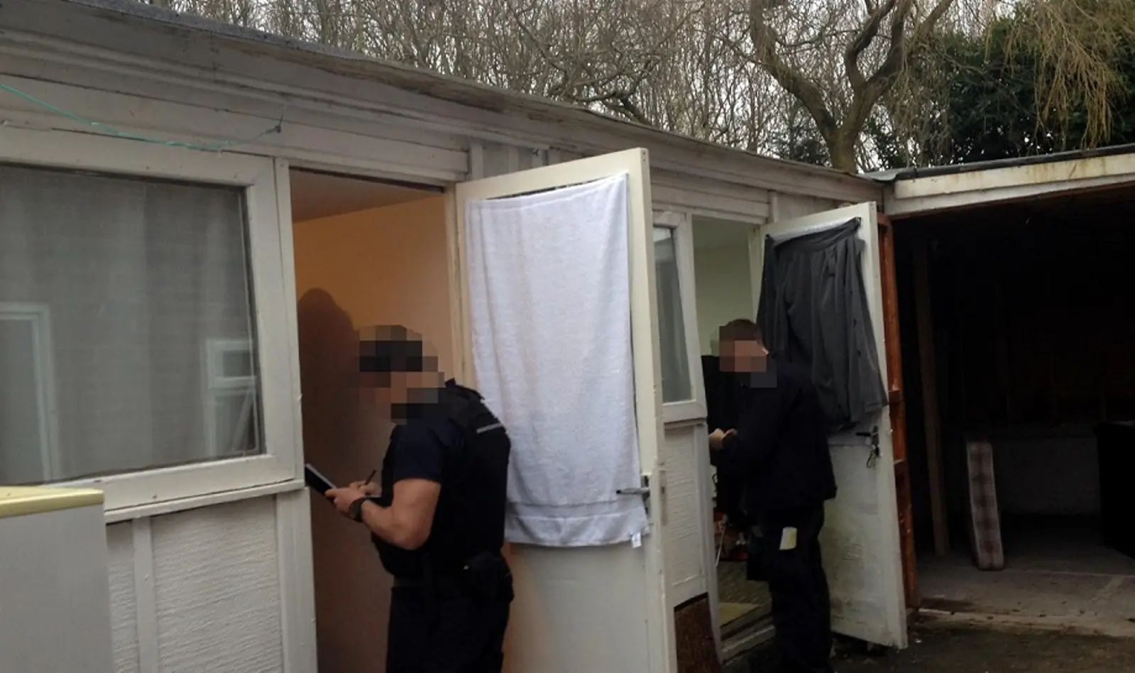 中区华人屋主私建车库，结果被奥克兰市议会强拆+罚款！加建翻新水很深，一不小心就把房子玩儿坏了！屋主千万小心！
