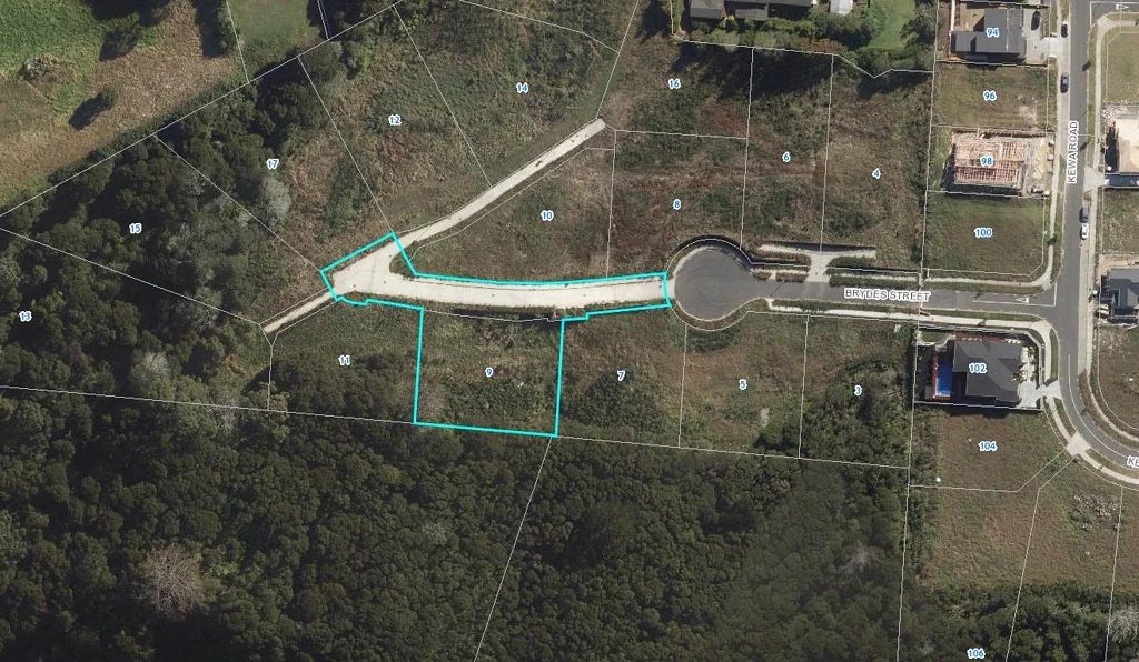 Albany Heights 奥尔巴尼山顶1559平方米地块，城市全景尽收眼底。基础设施完备，生活便利。靠近私立学校，优质教育资源。打造梦想家园，尽在Barfoot & Thompson。 1500-5000m2 LARGE SECTIONS WITH COMMANDING VIEWS!