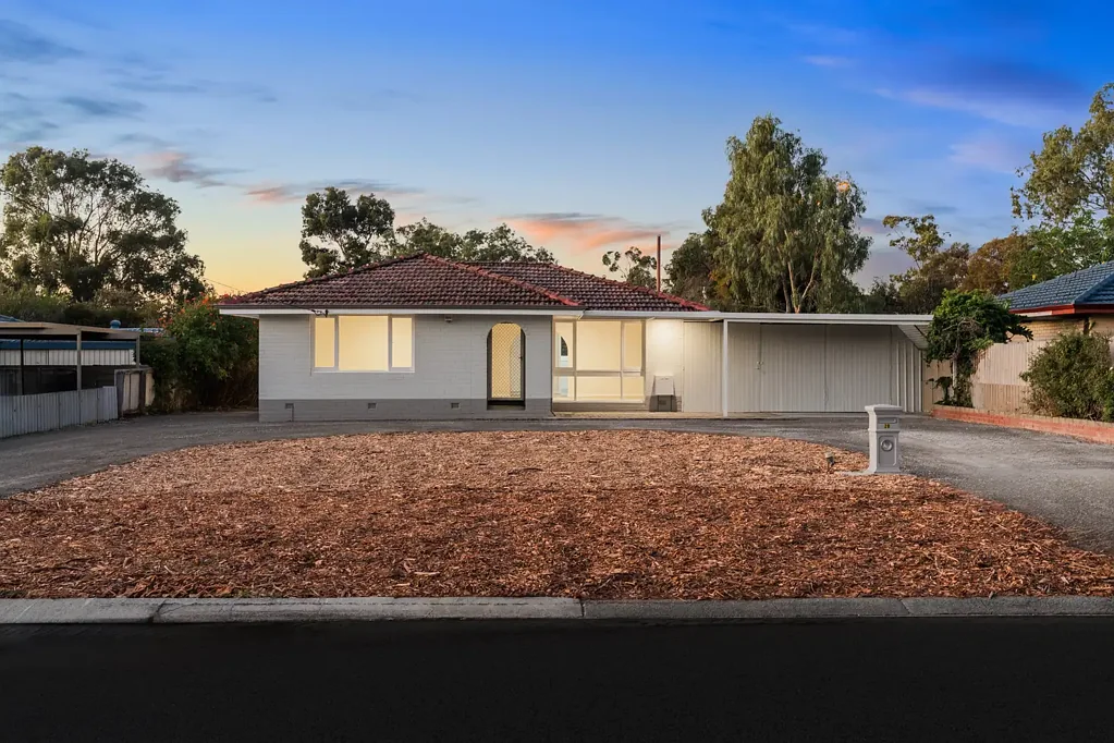28 Tarrawan Road, Armadale, WA 6112