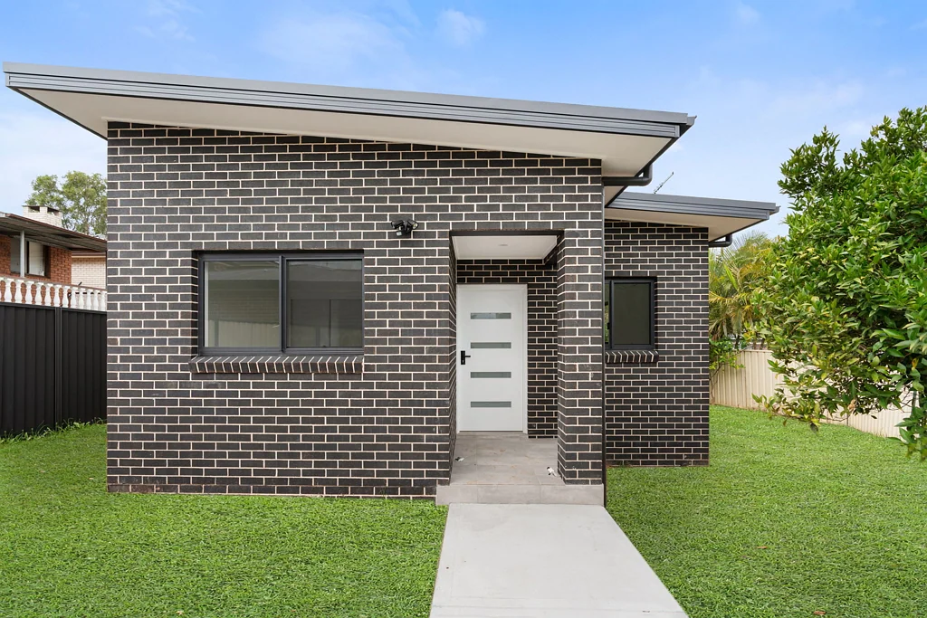 Brand New Granny Flat in the heart of Greenfield Park