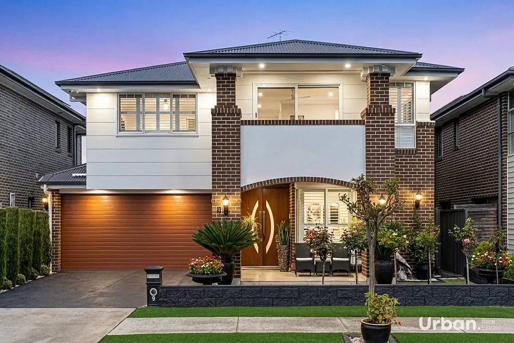 Marsden Park 5 Slaapkamer North-Facing Family Masterpiece with Downstairs Bed & Bath in the Heart of Elara Estate