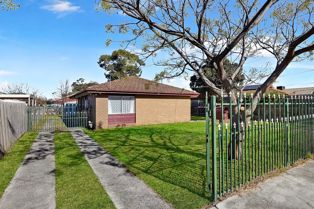 Sunshine West 3 Slaapkamer FAMILY AFFORDABLE OPPORTUNITY WITH FUTURE GROWTH UPSIDE