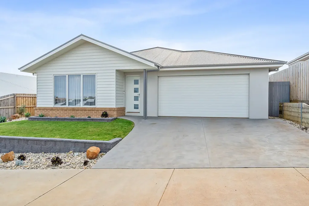 17 Sears Avenue, Warrnambool, VIC 3280