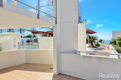 Bargara 1房  Sea, Sun and Serenity - Modern Oceanfront Apartment with Resort-Style Amenities