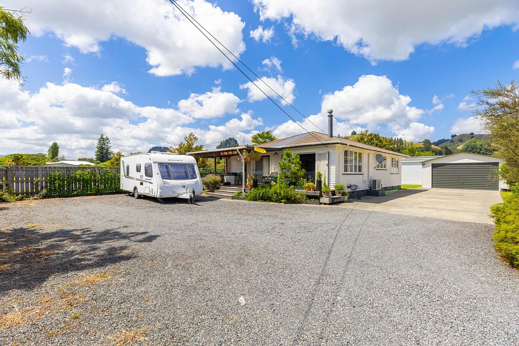 Manunui 3 Slaapkamer Ideal for Working From Home or Storage Needs