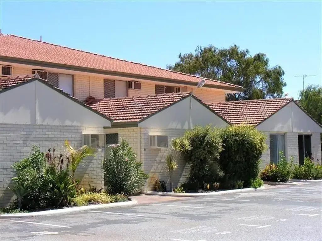 Coastal Living in Prime Location