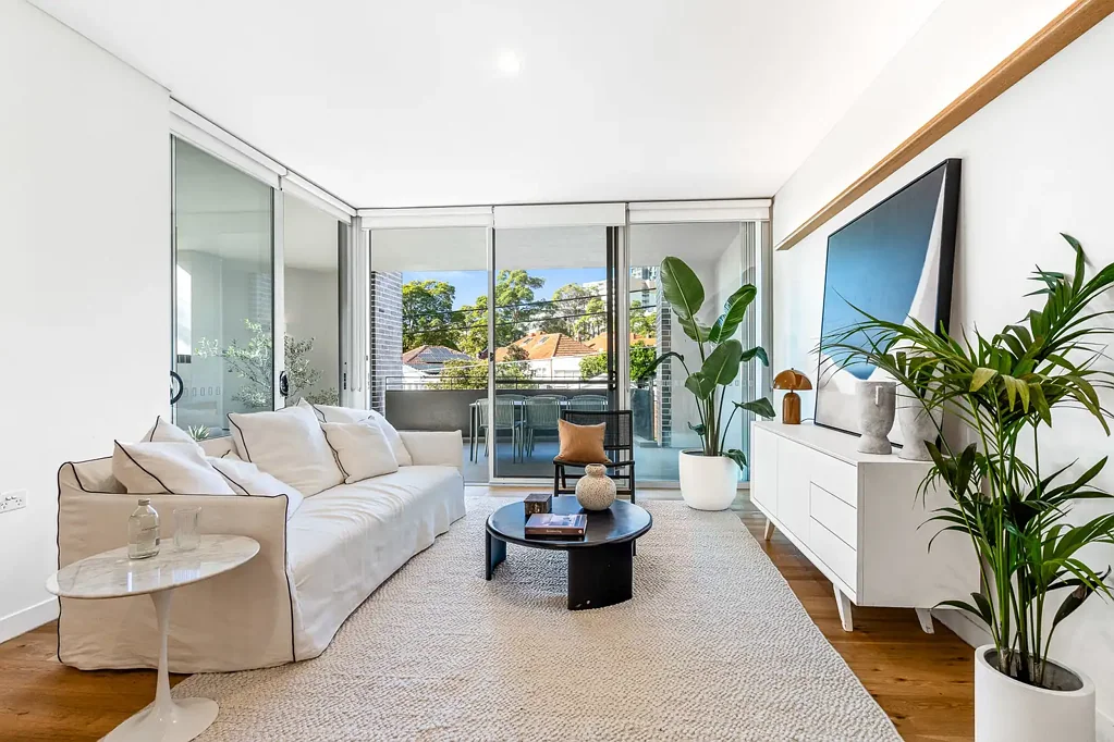 Naremburn 2 Bedroom Centrally Located Boutique Residence with Spacious Home-Like Appeal