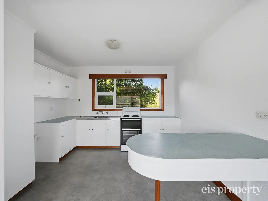 Refreshed Unit In Central Location