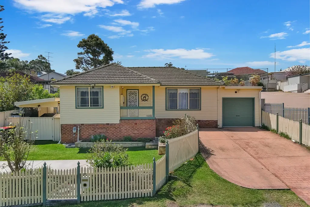 39 Kelly Street, Berkeley, NSW 2506