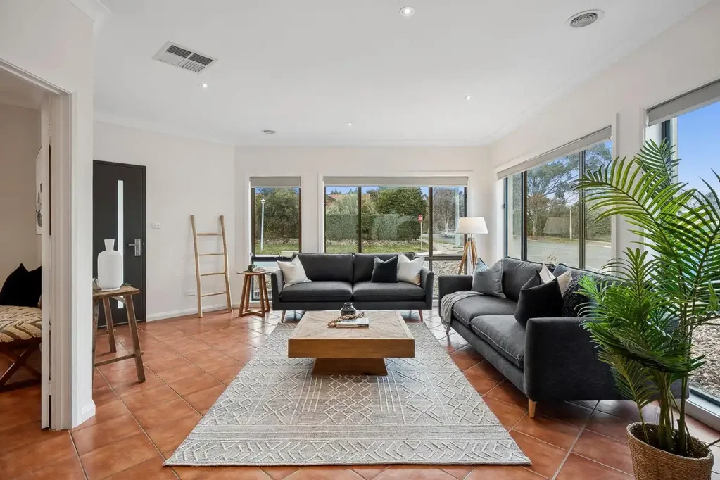 Curtin 3房  Spacious Family Living in a Prime Curtin Location