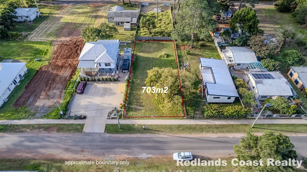Russell Island Local Centre Zoned Mixed Use Block  703sqm– Central Russell Island