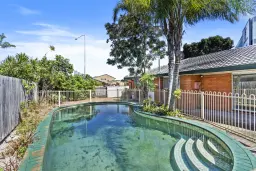 28 Melody Street, Mermaid Waters