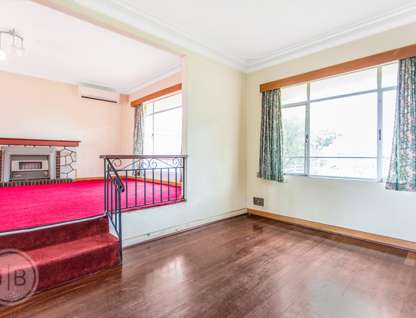 19 Lockhart Street, Como, WA 6152, 3 Bedrooms, 1 Bathrooms, House