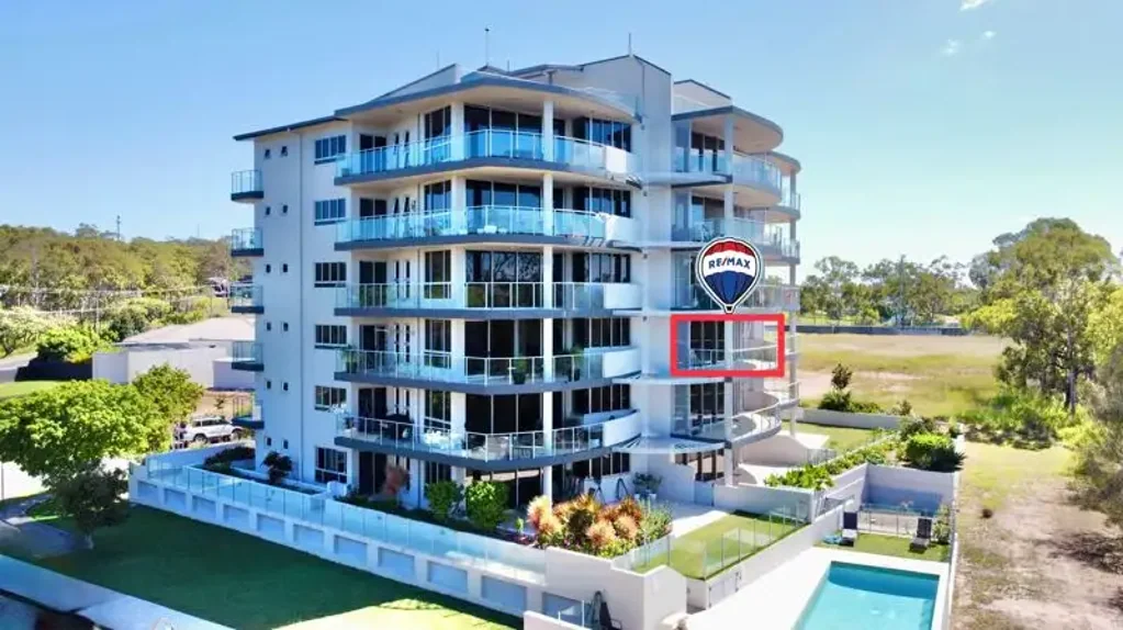 Boyne Island 2房  Luxurious Riverfront Apartment to Call Home