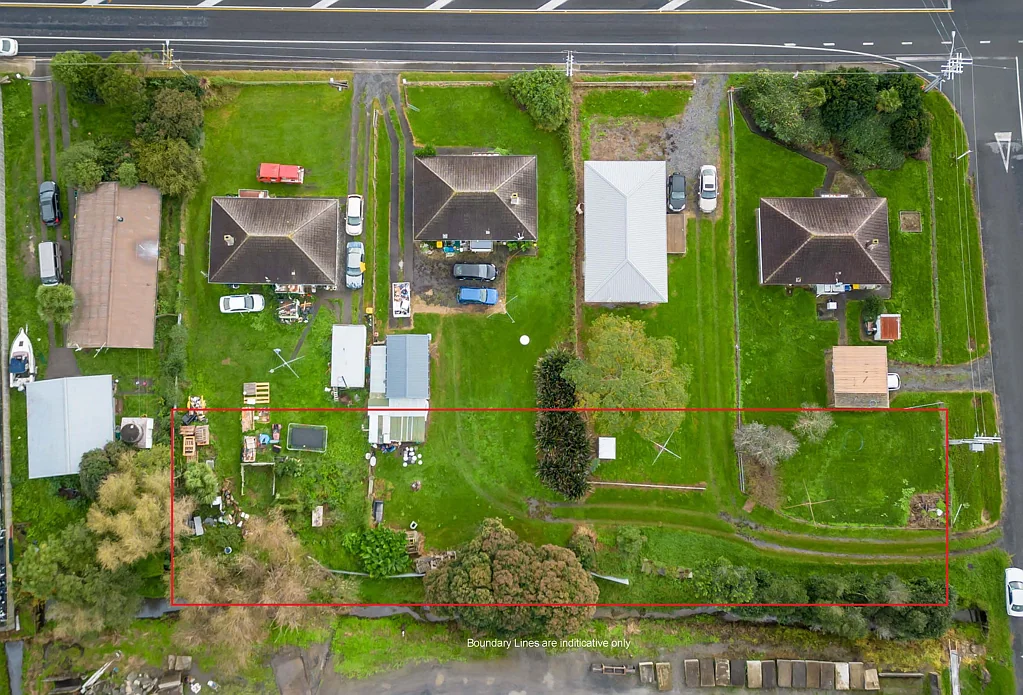 Ngatea Well-placed yard- For lease