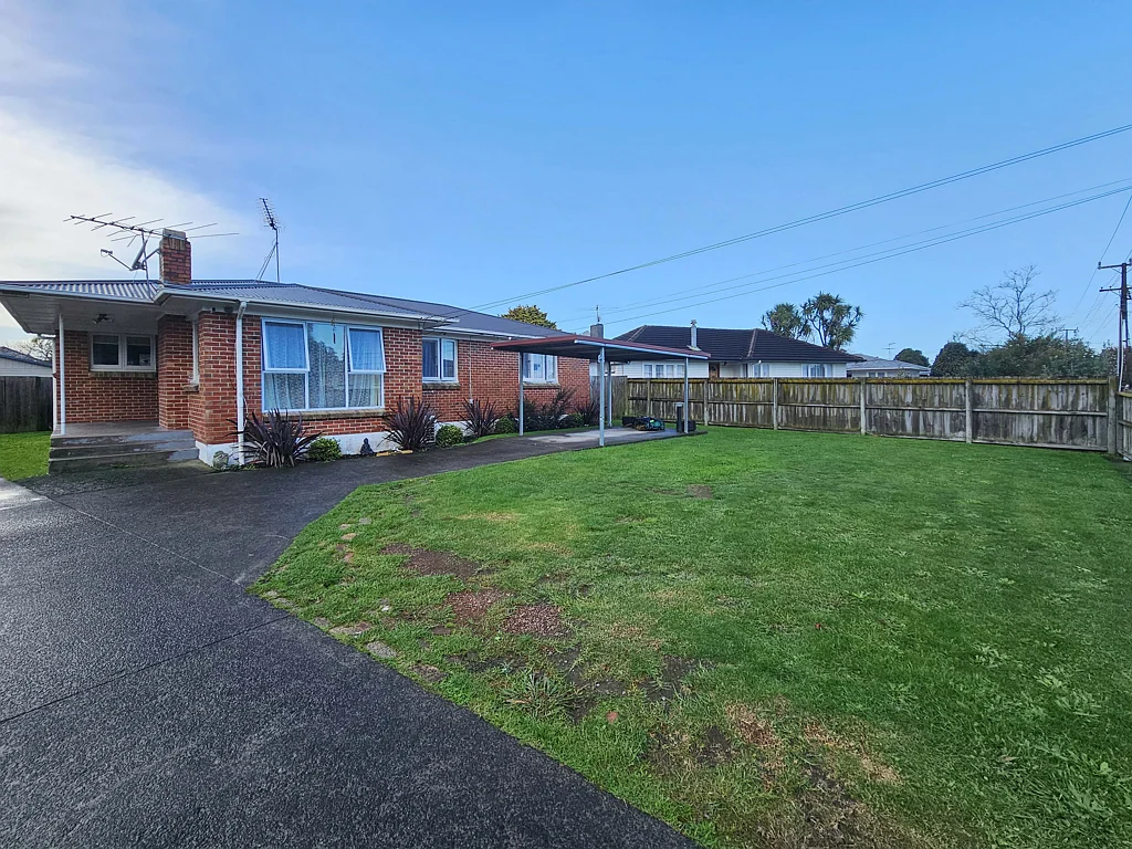 Solid 3-Bedroom Brick & Tile Home - Great Location!