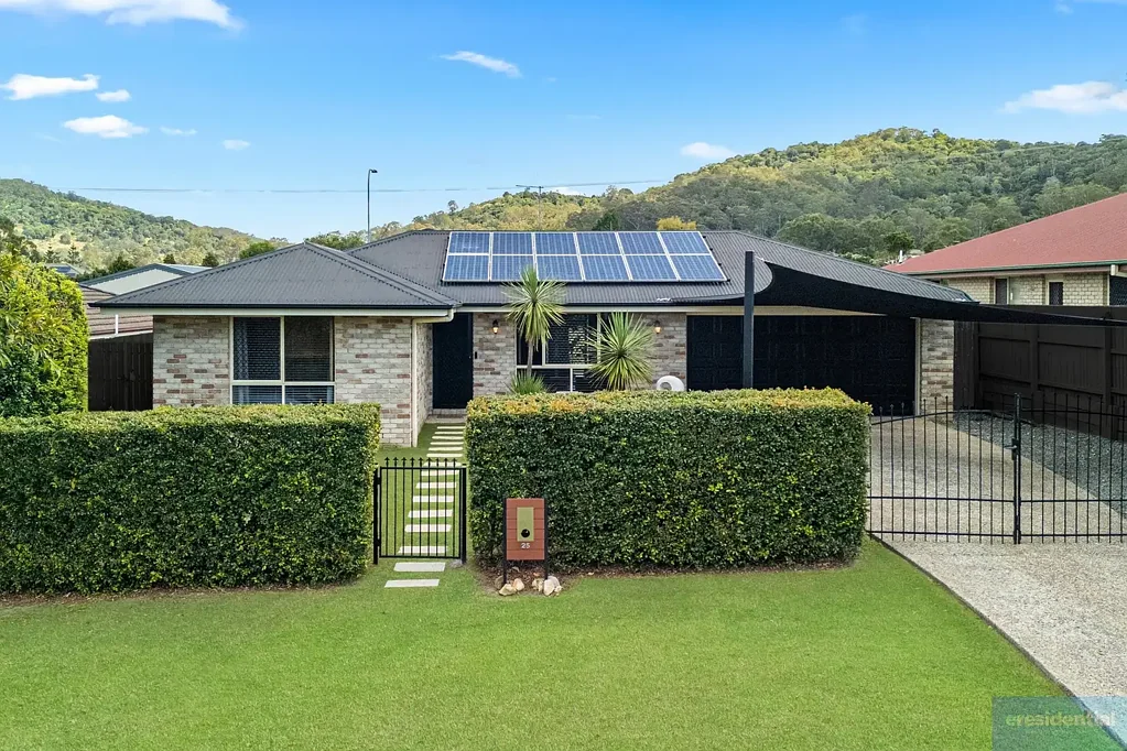 25 Lennon Drive, Windaroo, QLD 4207