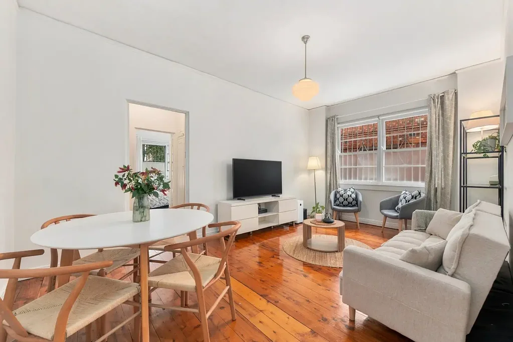 Art deco apartment in prime Rose Bay location furnished or unfurnished