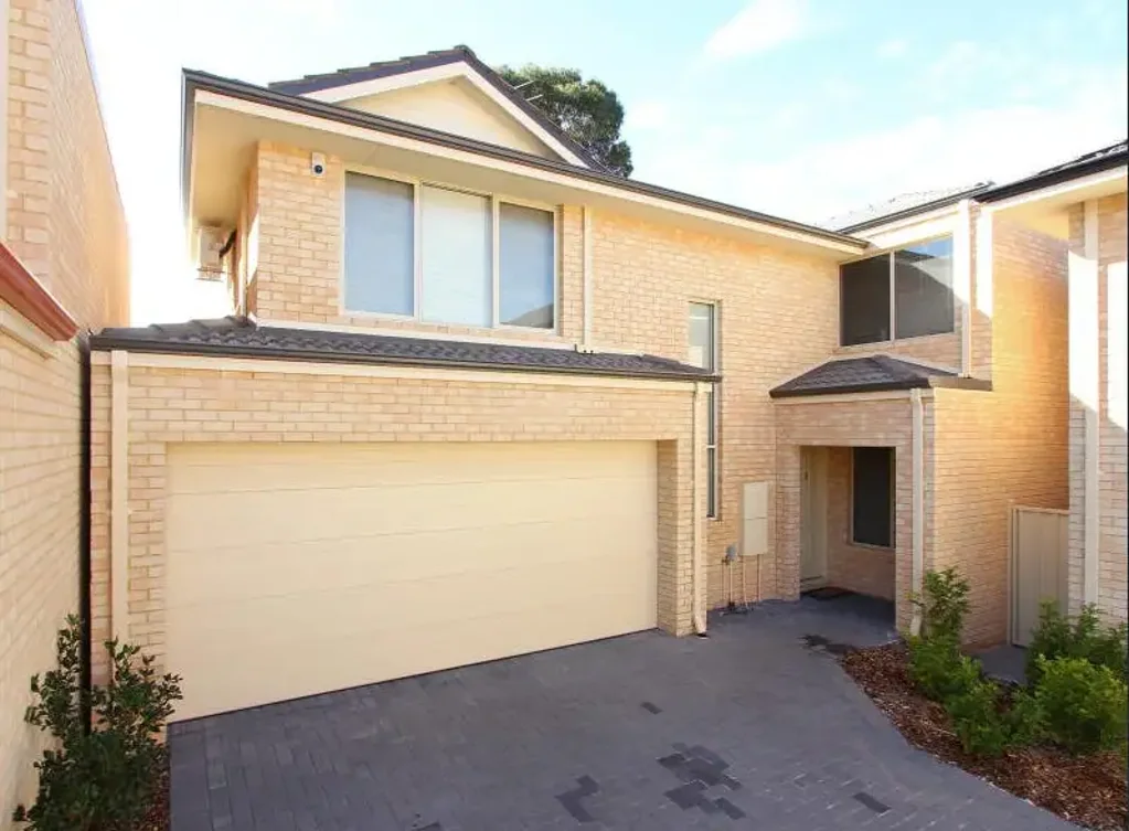 Kewdale 4ห้องนอน 4 Double size bedrooms, walk to Belmont Forum, Leased for $840 pw