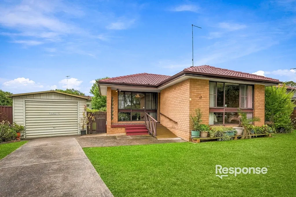 South Penrith 3房 经典魅力、宽敞后院，潜力无限！ Classic Charm, Big Backyard and Plenty of Potential!