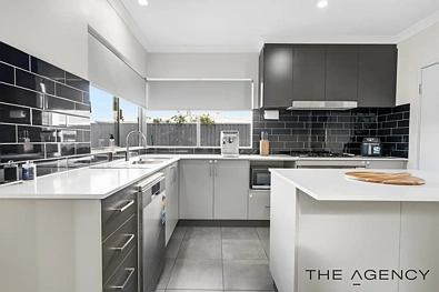Madeley 3Habitaciones LOW MAINTENANCE LIVING AND SPACIOUS YARD !