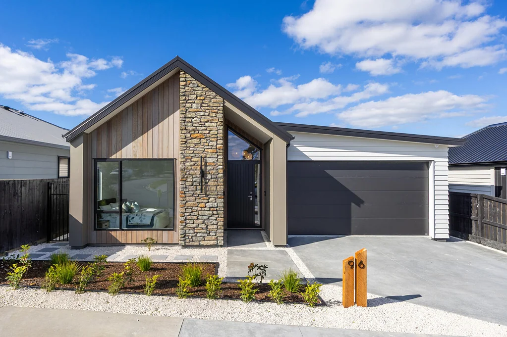 Orewa 4房  Elevated Living with Solid Build & Premium Comforts