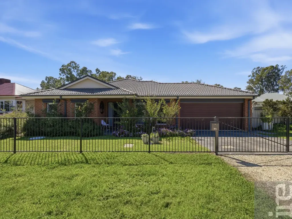 Wangaratta 4 Bedroom Spacious Living in a Sought-After Location