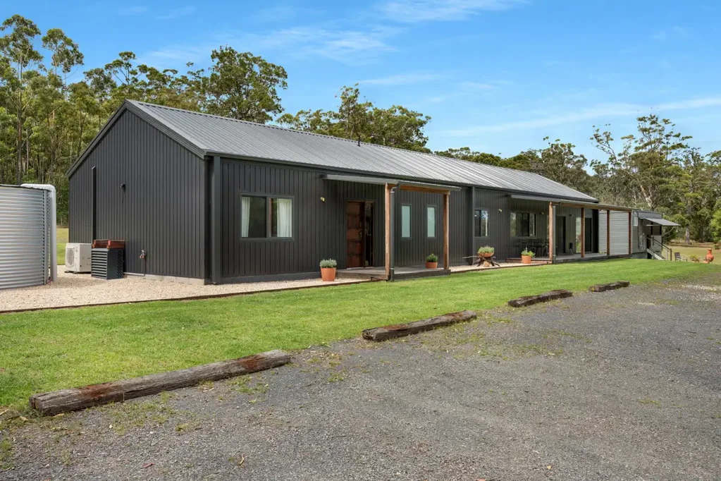 Sussex Inlet  Off-grid Modern Retreat on 20 Acres