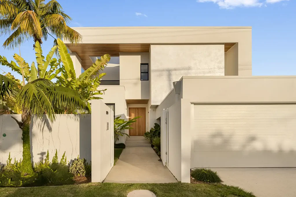 Mermaid Waters 4Moenga Auction On Site, Friday 24 July at 10am