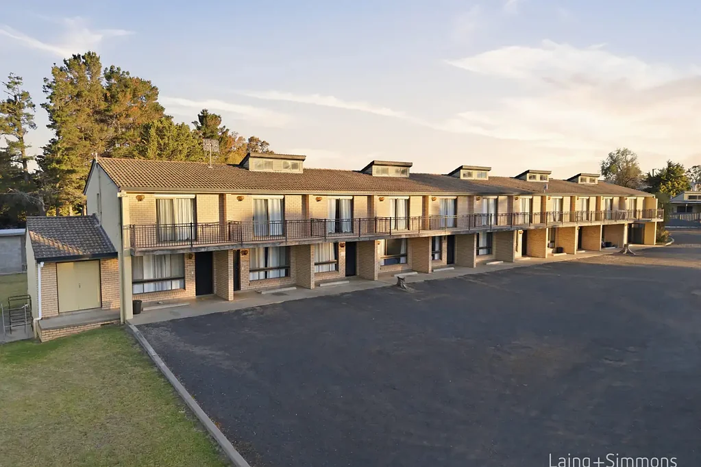 A Range of Rental Options Available – Units, Cabins & House with Granny Flat