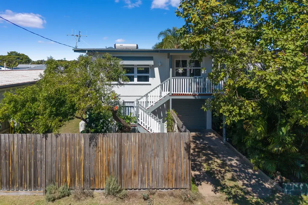 19 Ocean Street, Torquay, QLD 4655