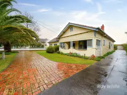 41 Moonya Road, Carnegie