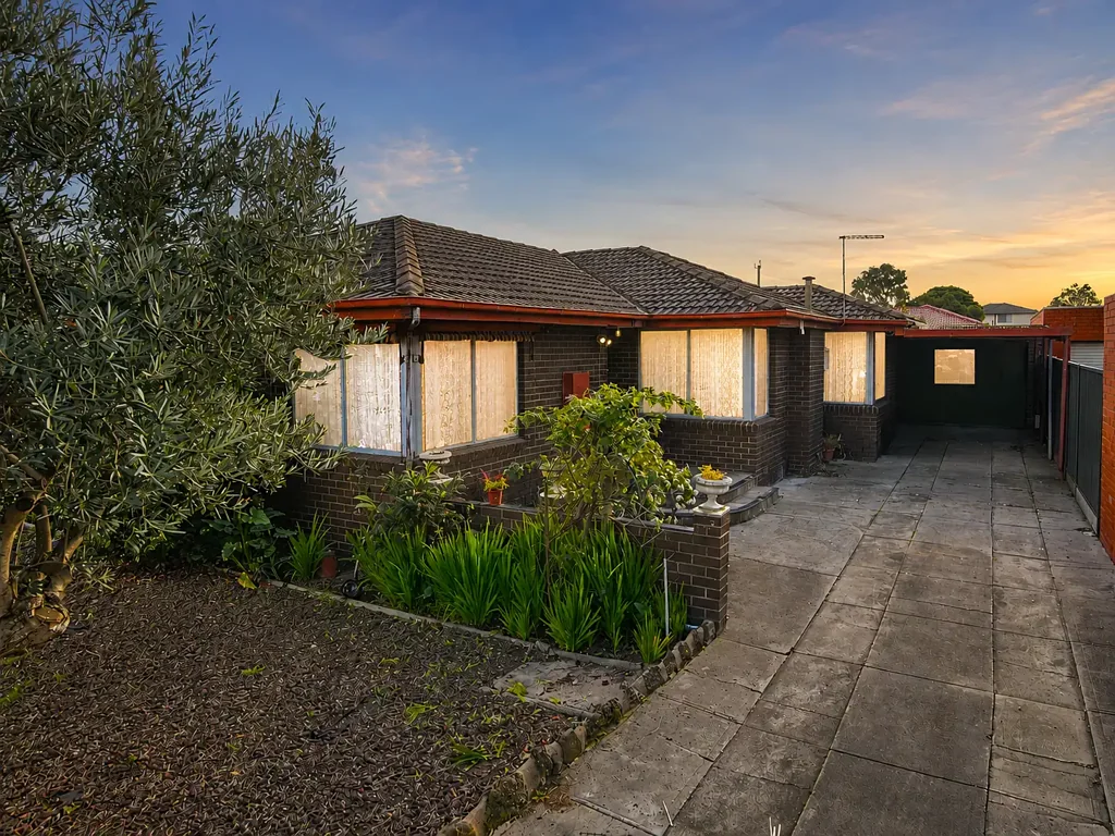 Keysborough 3chambre Renovate, Rebuild or Reimagine on 531m² (Approx.)