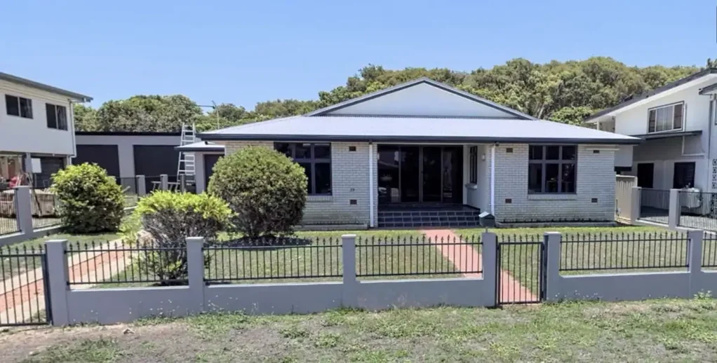 Forrest Beach 4ਬੈੱਡਰੂਮ LOWSET DOUBLE BRICK HOME ACROSS ROAD FROM BEACHFRONT!