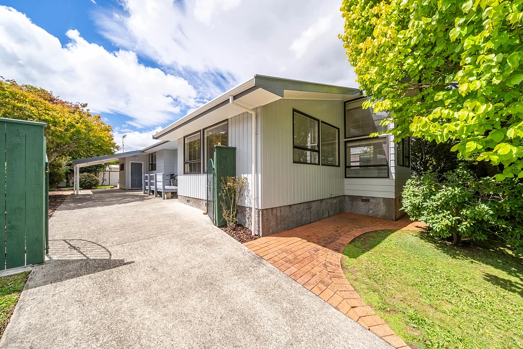6 Denver Grove, Totara Park, Upper Hutt, Wellington