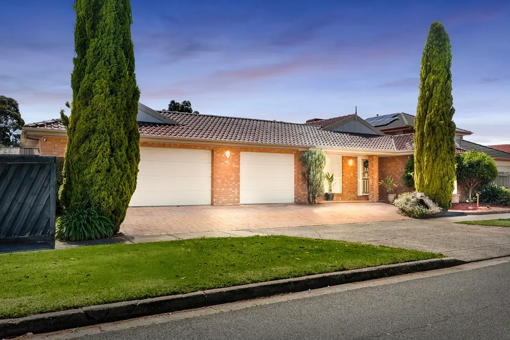 Reservoir 4房 四卧宽敞空间 三车自动车库 覆盖式娱乐区 宽阔门面智能立面 主卧步入衣帽间 邻近公交学校体育 Merrilands Entertainer: Dream Dimensions