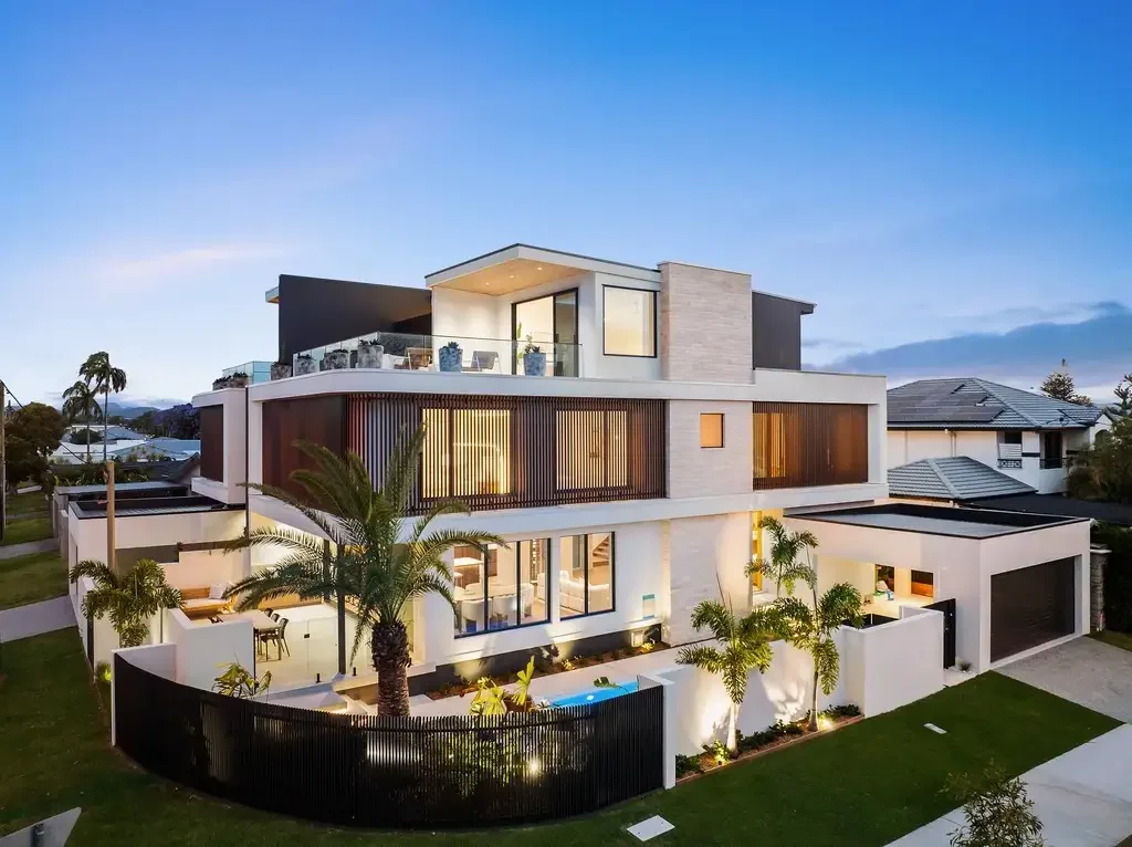 64a T E Peters Drive, Broadbeach Waters, QLD 4218